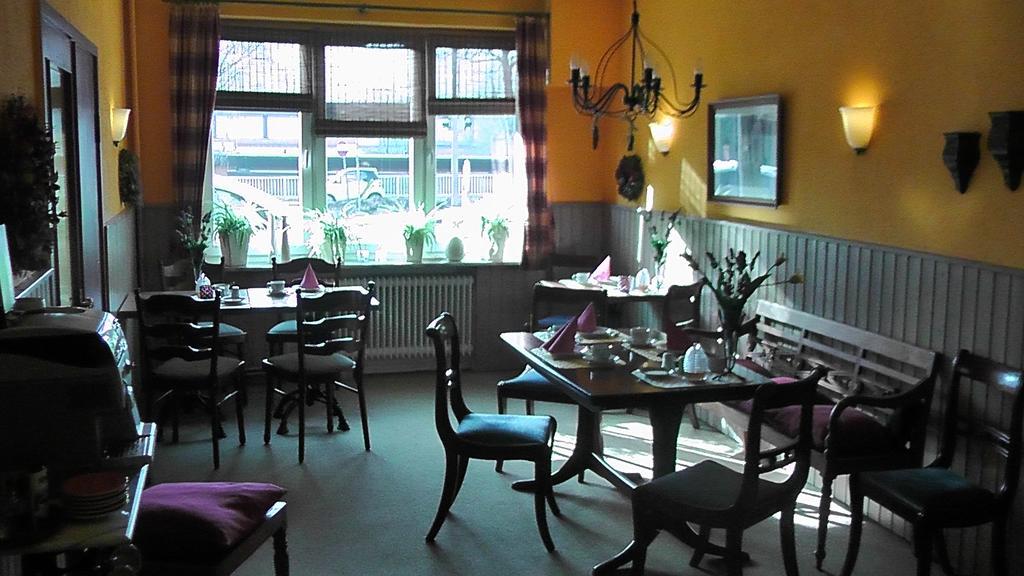 שלזוויג Domhotel Bed & Breakfast מראה חיצוני תמונה